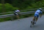 Der Sturz von Frank Schleck w�hrend der f�nften Etappe der Tour de Suisse 2008